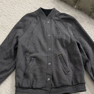Lululemon women’s Gray Bomber Jacket xs/s
